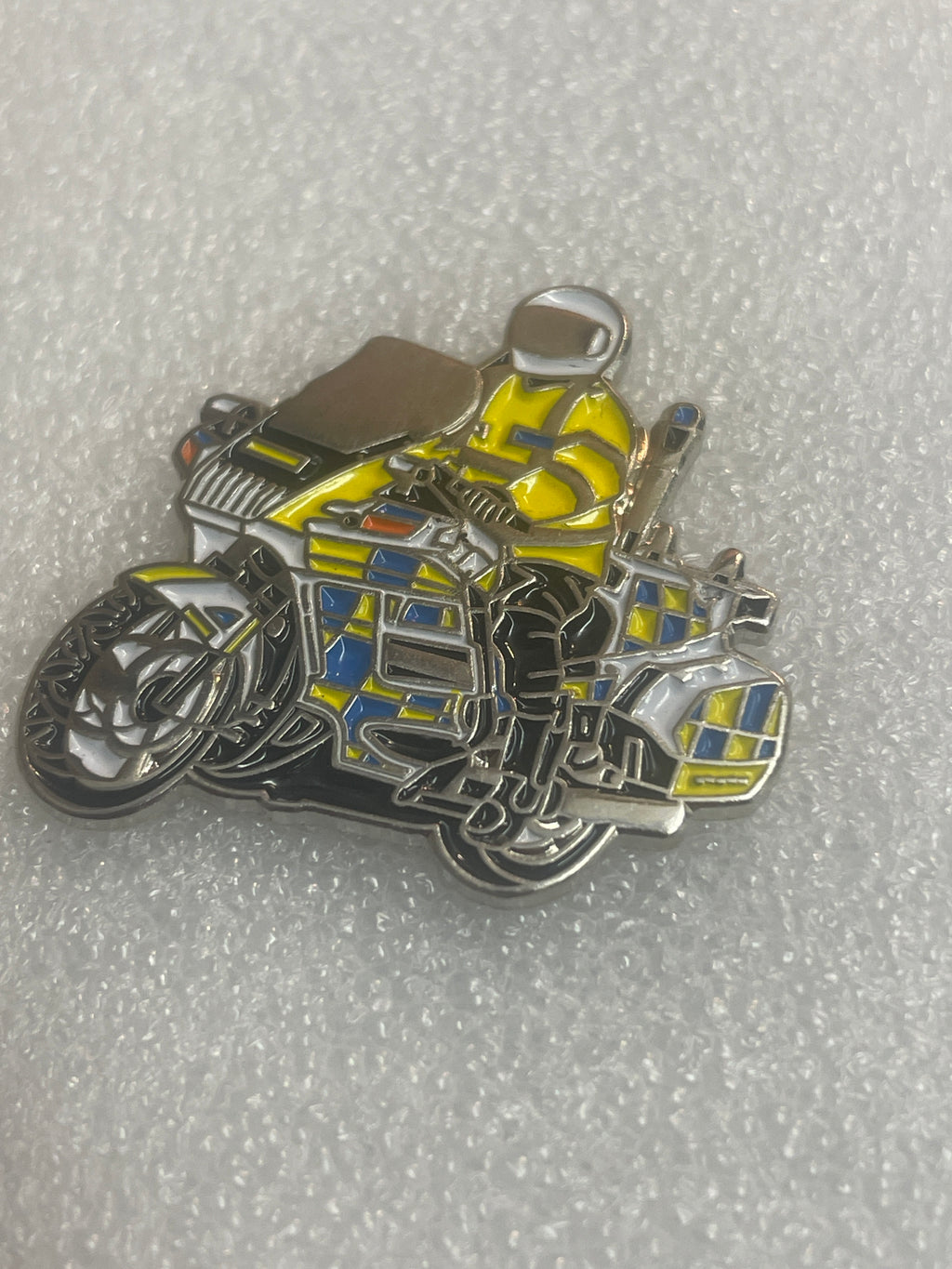 UK POLICE MOTORCYCLE WITH RIDER ENAMEL PIN BADGE