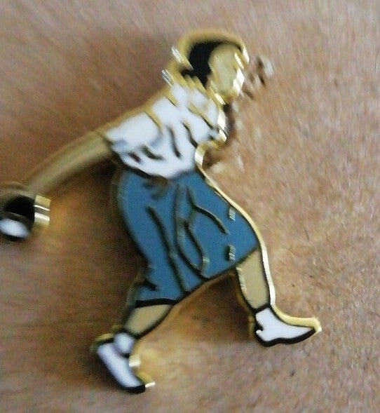 FEMALE LADY BOWLS PLAYER ENAMEL PIN BADGE - NEW0