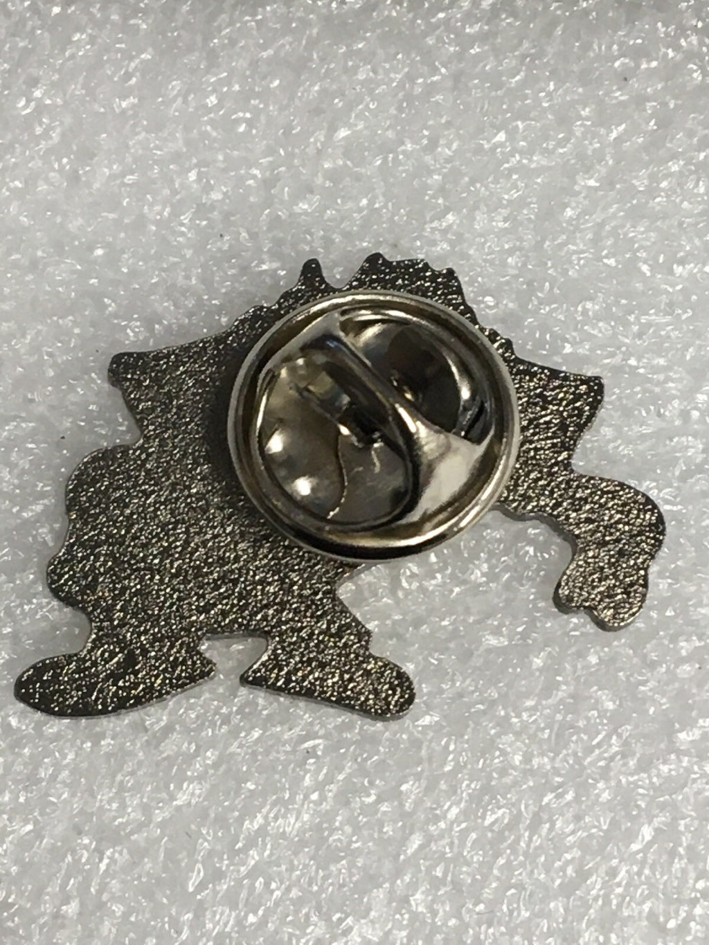 Tasmanian Devil pin badge2