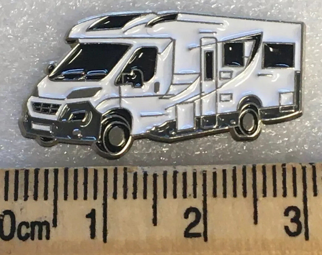 Camper, Motorhome, Motor caravan Pin Badge NOT VW!!1
