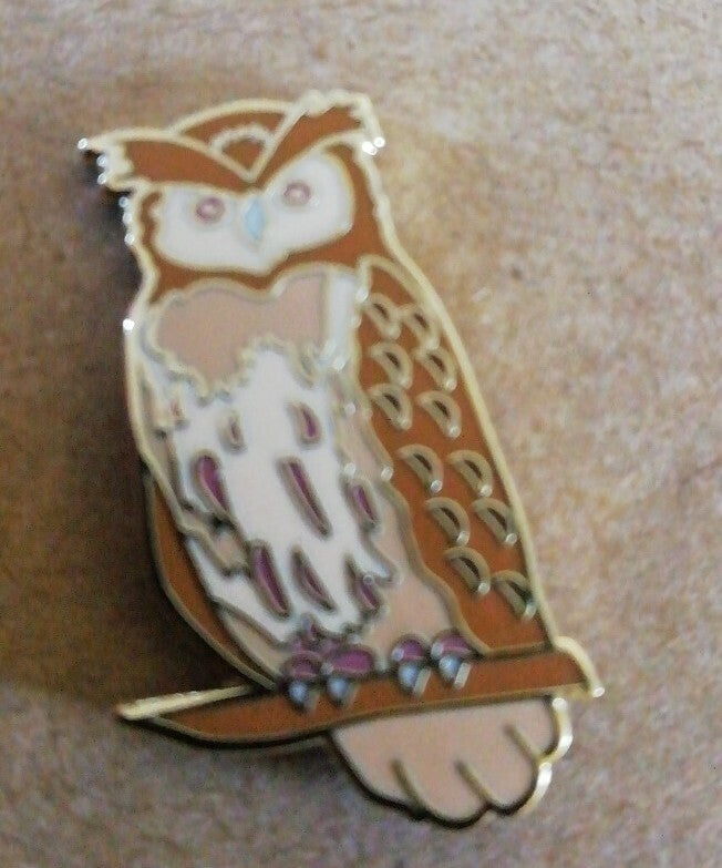 OWL ENAMEL PIN BADGE - NEW0