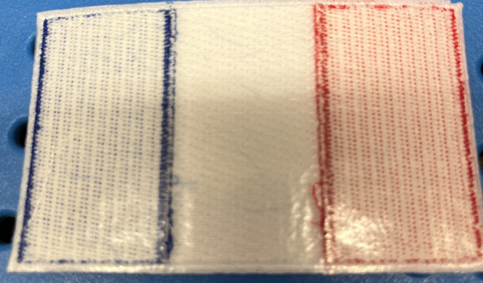 FLAG OF FRANCE IRON ON / SEW ON EMBROIDERED PATCH - NEW1