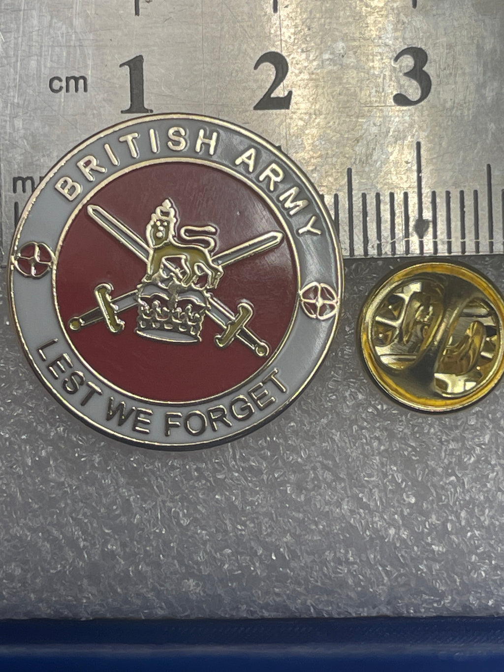 BRITISH ARMY Lest We Forget Hard Enamel Pin Badge