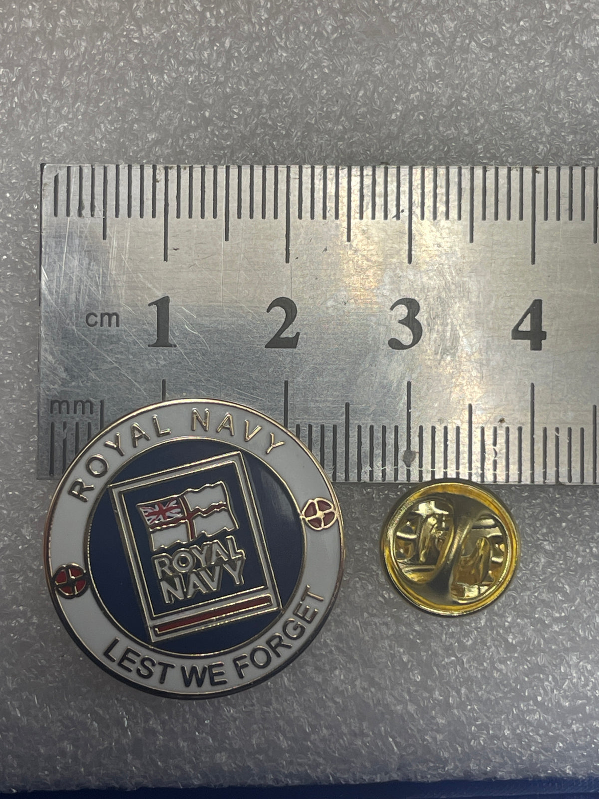 Royal Navy Lest We Forget Hard Enamel Pin Badge