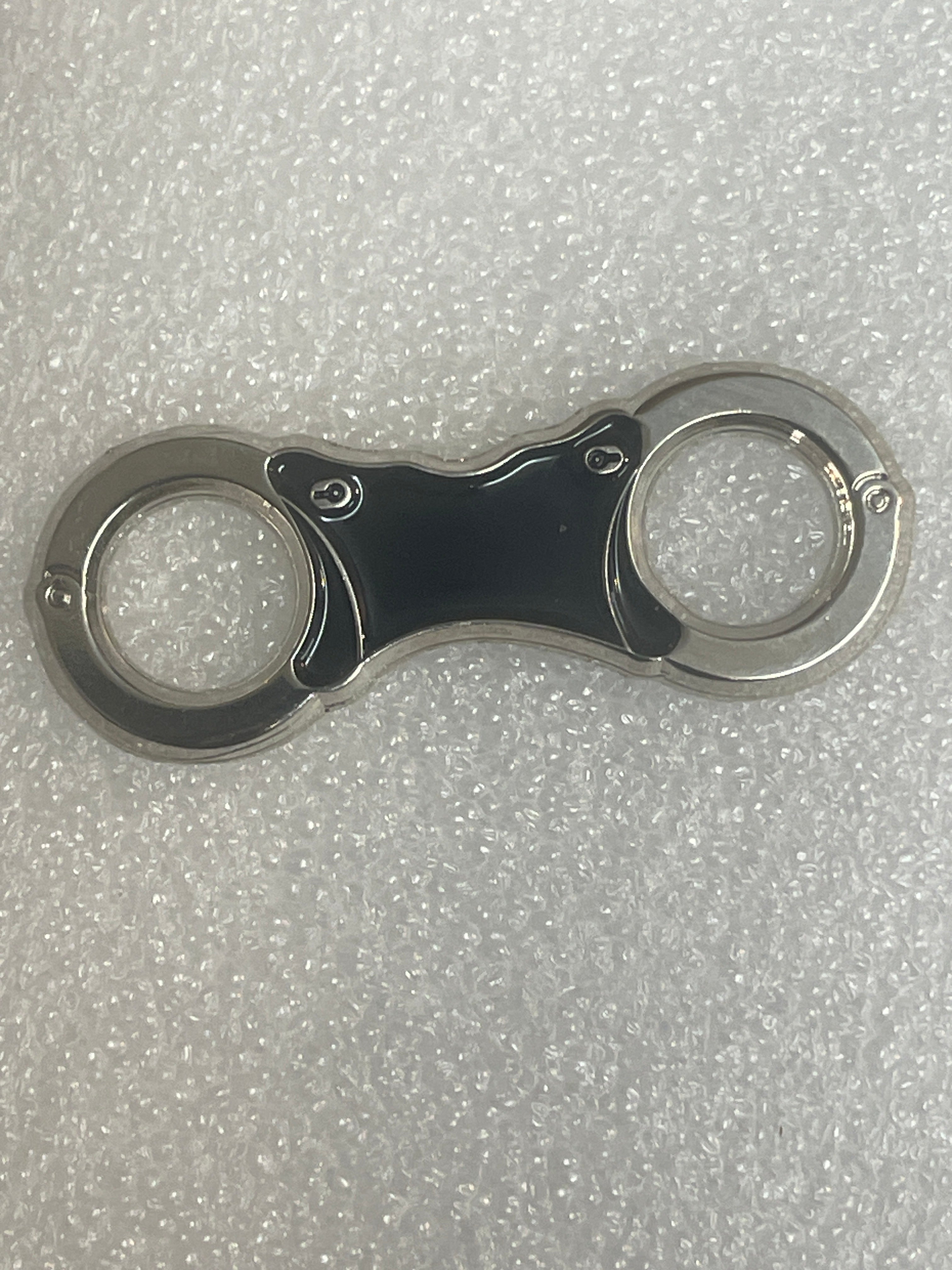 POLICE STYLE HANDCUFFS ENAMEL PIN BADGE