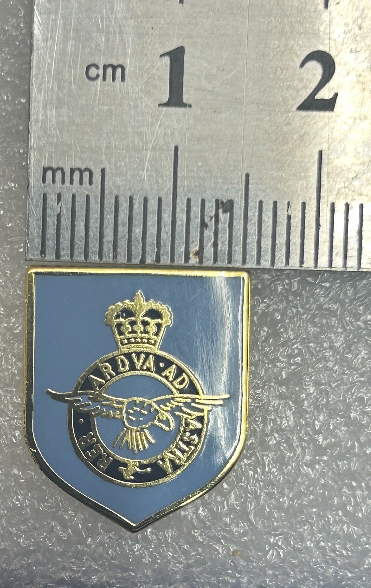 Royal Air Force RAF Crest Shield Hard Enamel Pin Badge