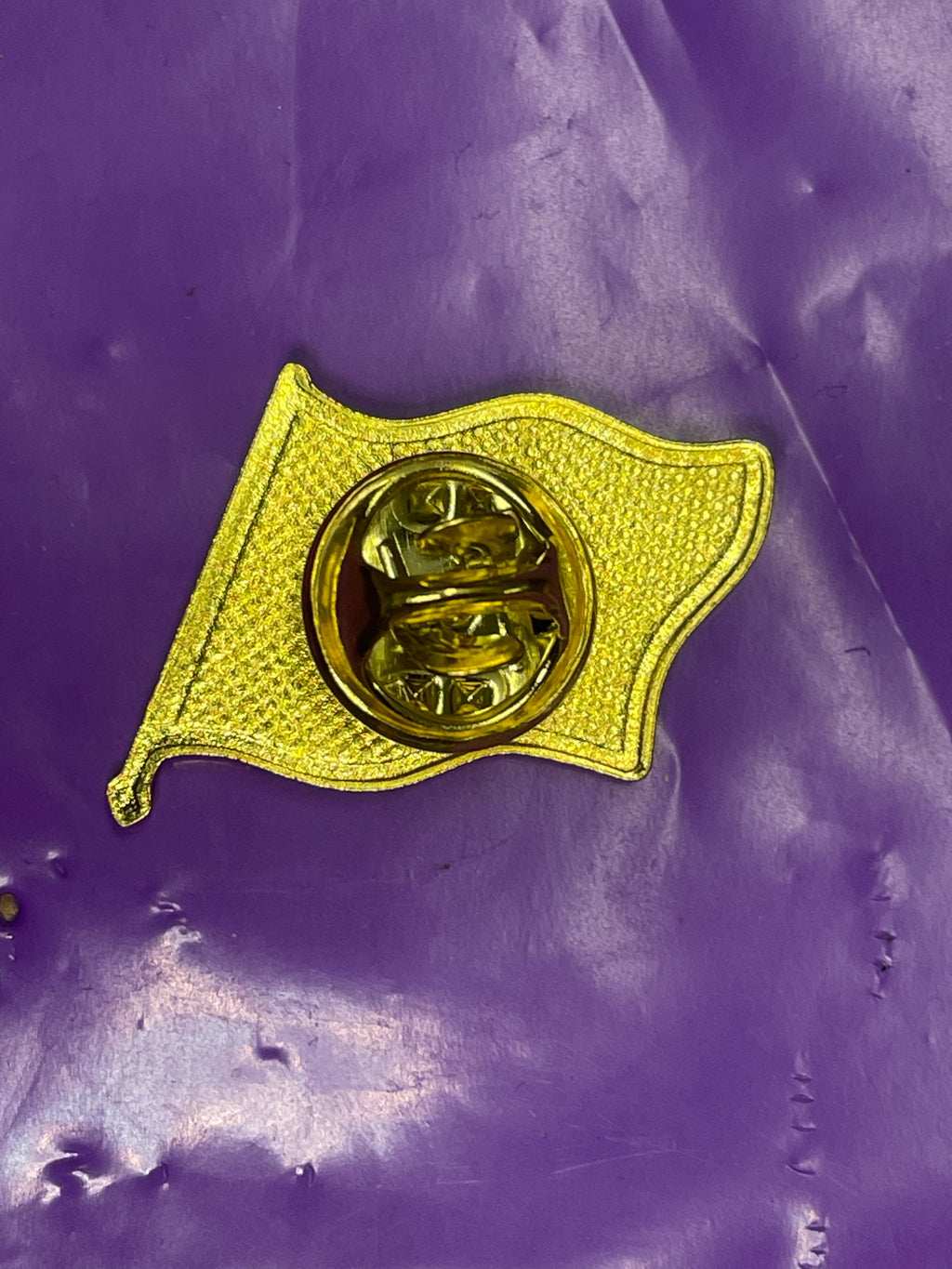 Waving Union Flag Pin Badge