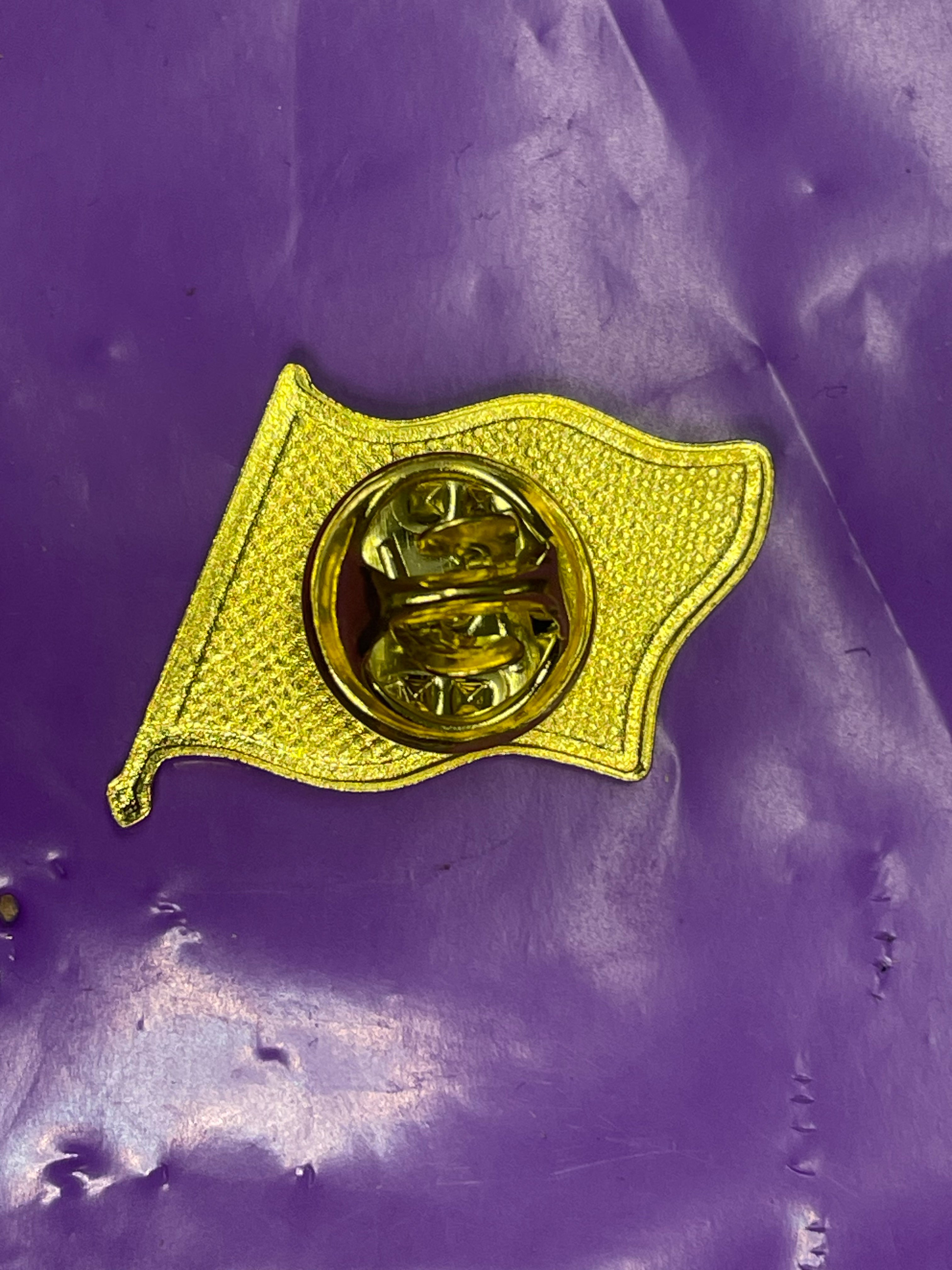 Waving Union Flag Pin Badge