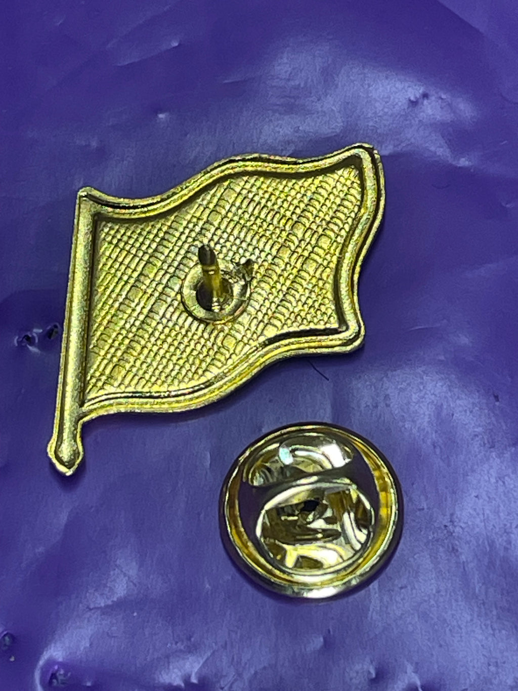 Waving England Flag Pin Badge (Cross of St. George)