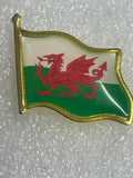 Gold tone Welsh flag Lapel pin badge
