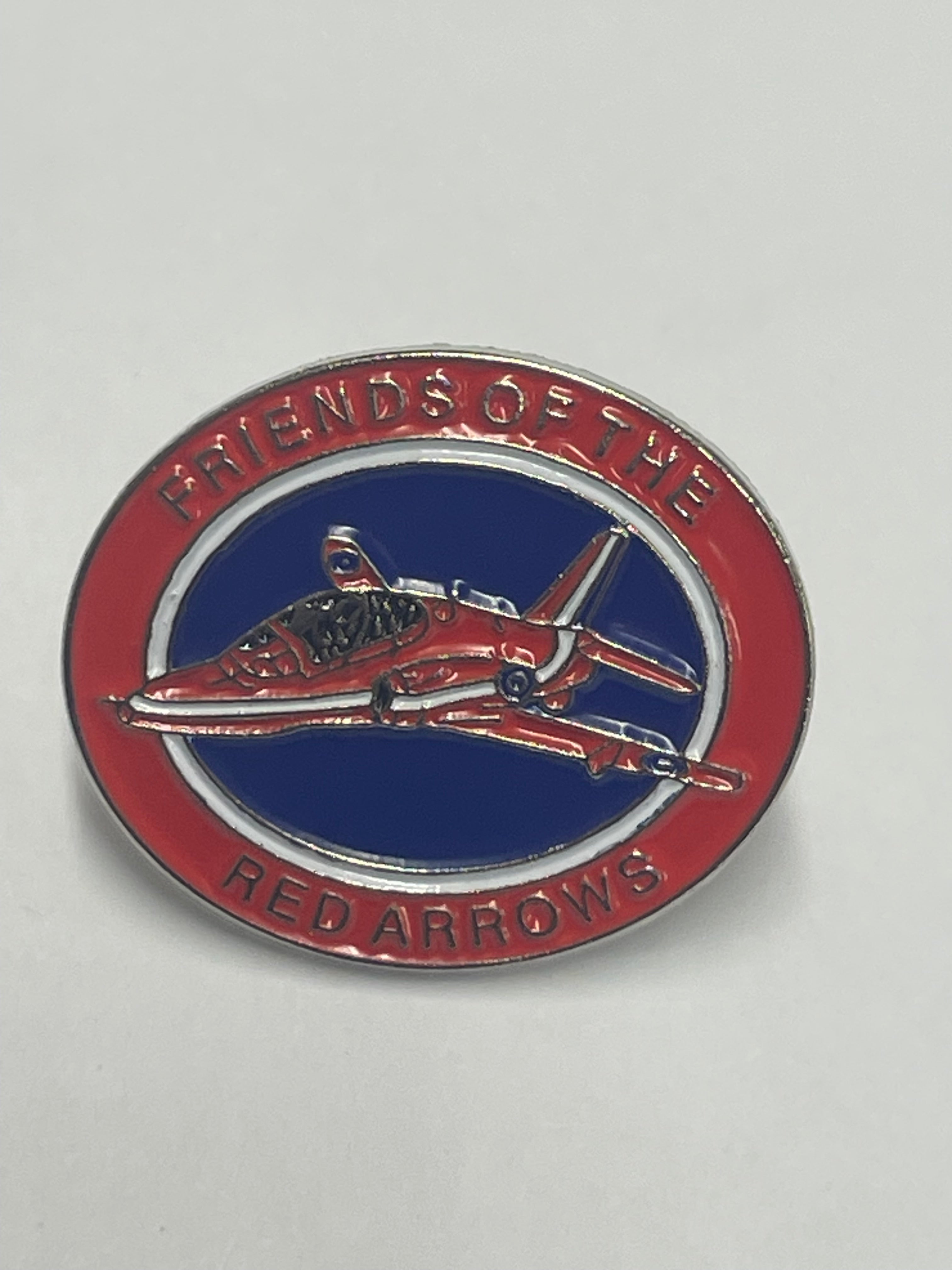 RED ARROWS FLAG ENAMEL PIN BADGE - NEW